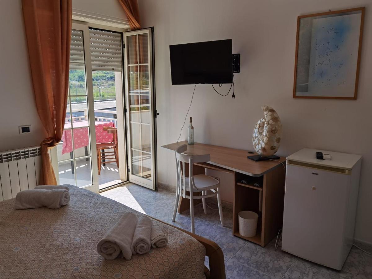 Bed and Breakfast Rosy House Scalea Exteriér fotografie